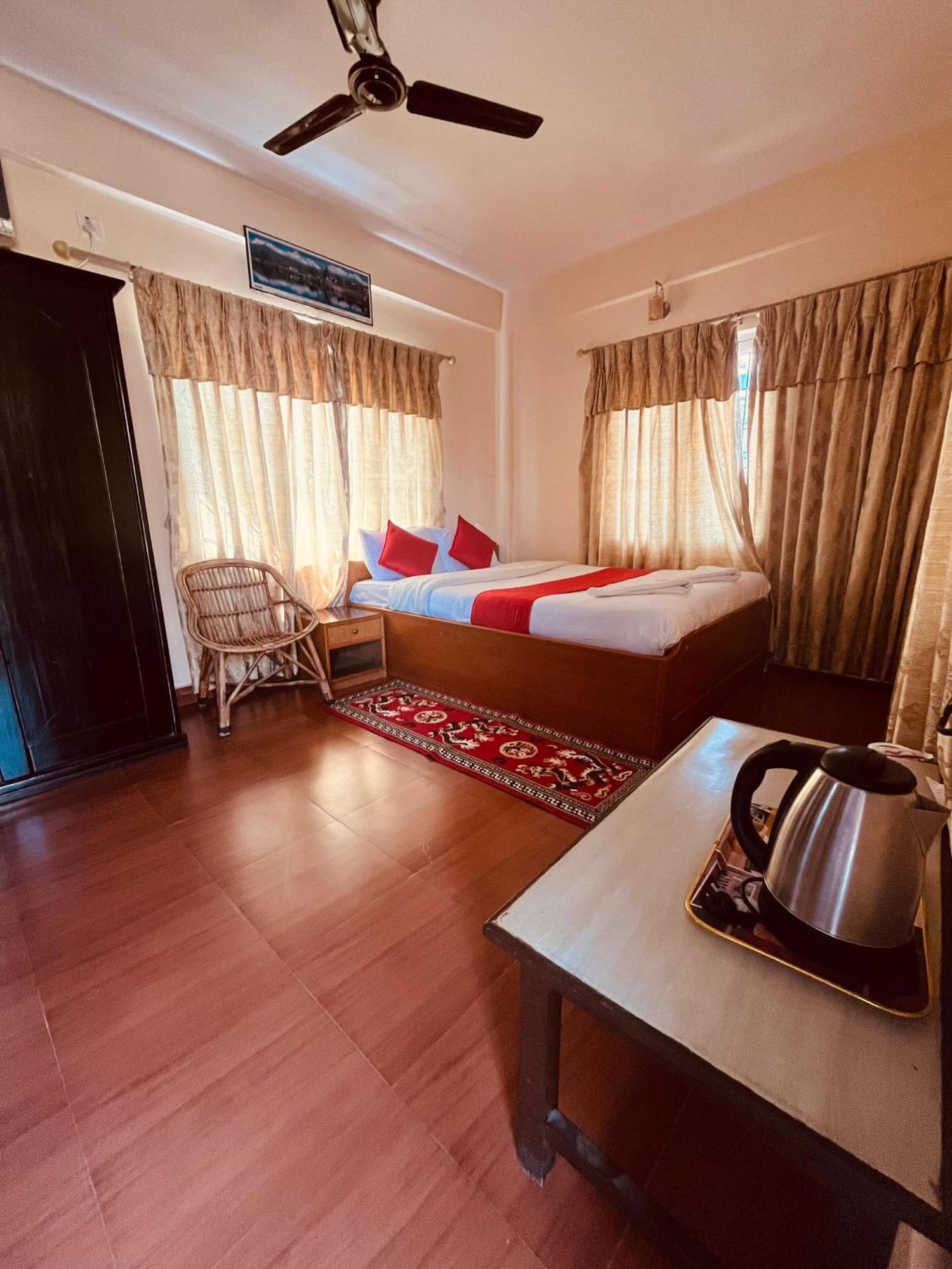 Hotel Global Inn Похара Екстериор снимка